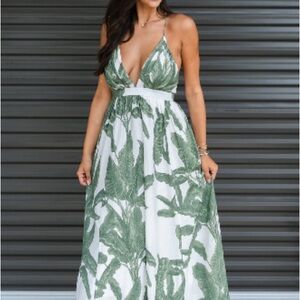 Green Leaf Print Maxi Dress size large